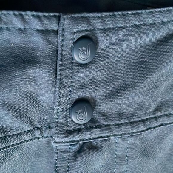 Isis Gray Hiking Capris Sz 4 - Picture 8 of 12